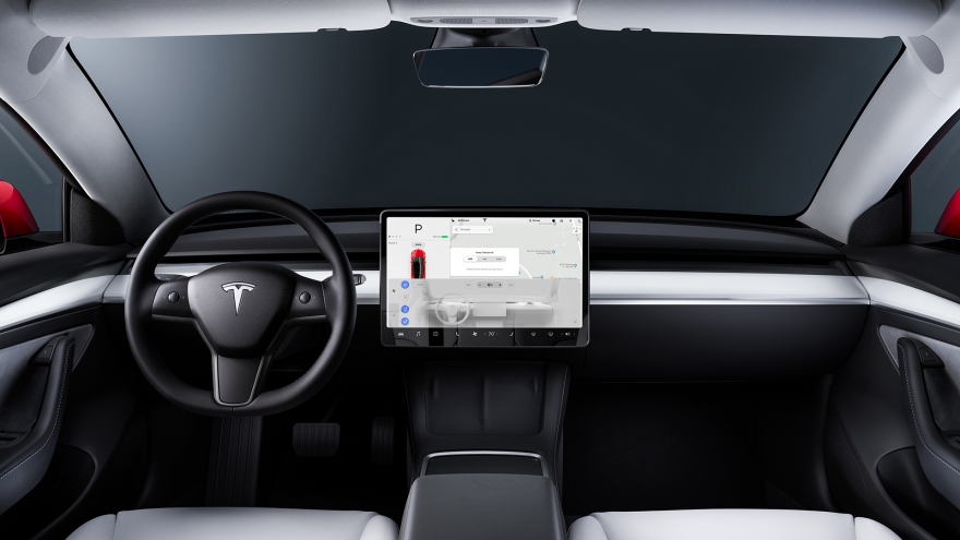 Hơn 500.000 xe Teslas phải triệu hồi vì vừa quá ồn, vừa quá yên tĩnh