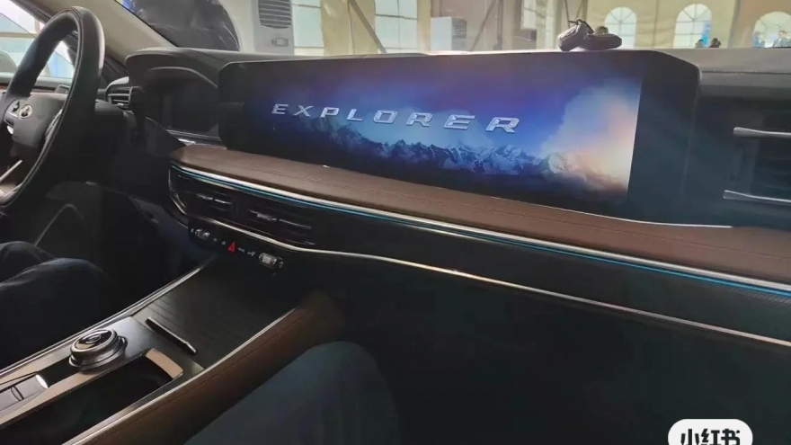 Bắt gặp Ford Explorer 2023 với thiết kế ấn tượng