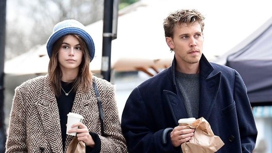 Con gái Cindy Crawford xinh đẹp đi chơi cùng bạn trai Austin Butler