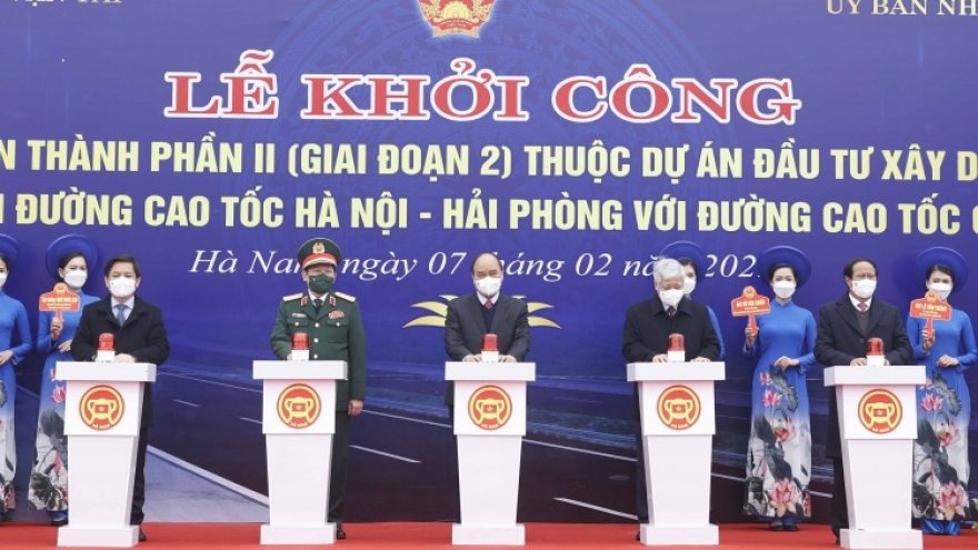 President attends groundbreaking ceremony for road project linking highways