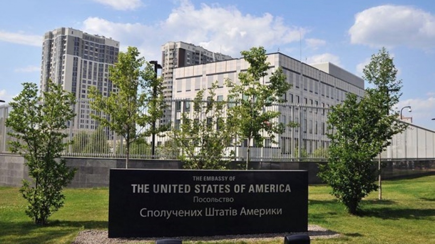 Mỹ đóng cửa đại sứ quán tại Kiev vì lo ngại Nga tấn công Ukraine