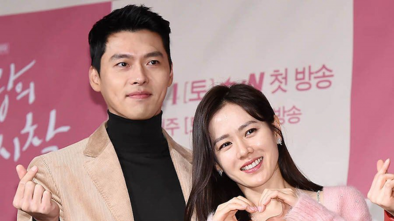 Hyun Bin: “Tôi hứa luôn sánh bước bên Son Ye Jin”