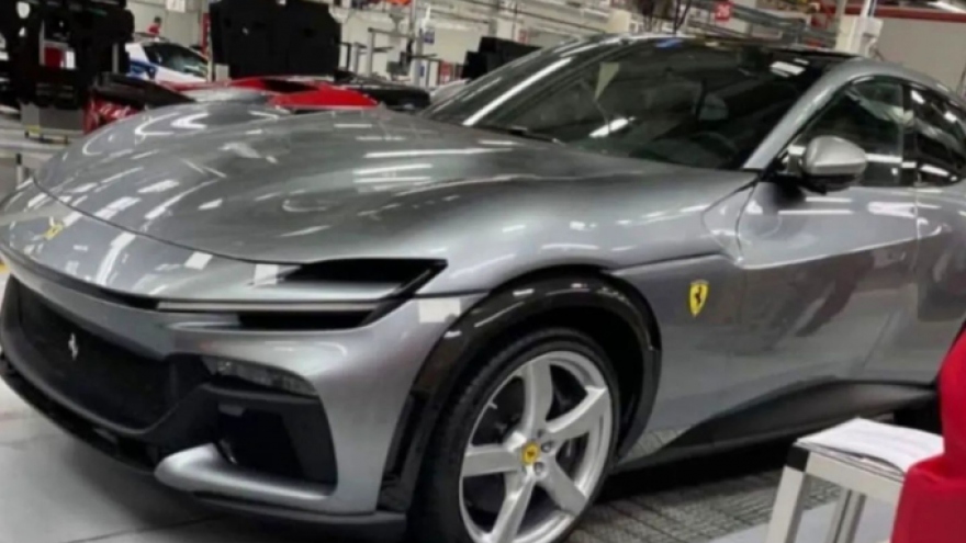 Lộ diện hình ảnh siêu SUV đầu tiên của Ferrari 