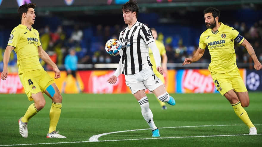 Vlahovic ghi bàn ra mắt Champions League, Juventus vẫn bị Villarreal cầm hoà