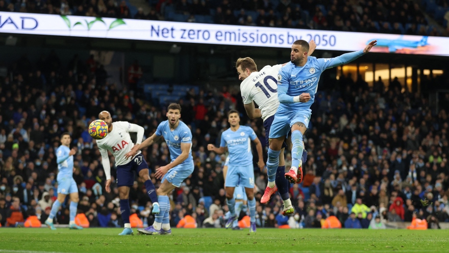 Tottenham "đánh sập" Etihad, Man City cảm nhận sức ép từ Liverpool