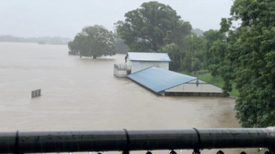 Lũ lụt nặng nề ở Australia và lốc xoáy mạnh ở Mỹ khiến nhiều người chết