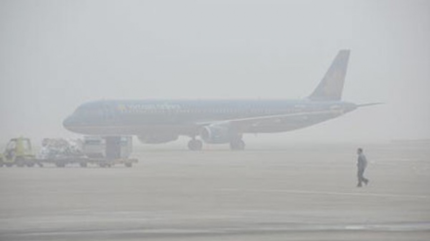 Nhiều chuyến bay không thể hạ cánh xuống Nội Bài, Vinh vì sương mù dày đặc 