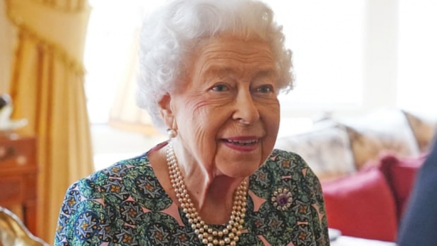 Nữ hoàng Anh Elizabeth II mắc Covid-19