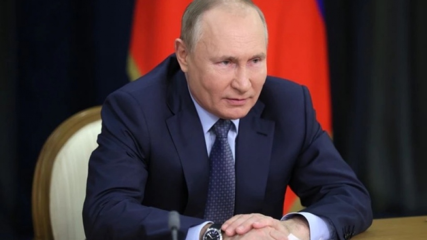 Tổng thống Putin kêu gọi phi quân sự hóa Ukraine