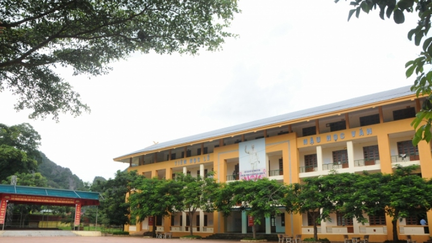 Hơn 300 trường học ở Sơn La cho học sinh tạm dừng đến trường