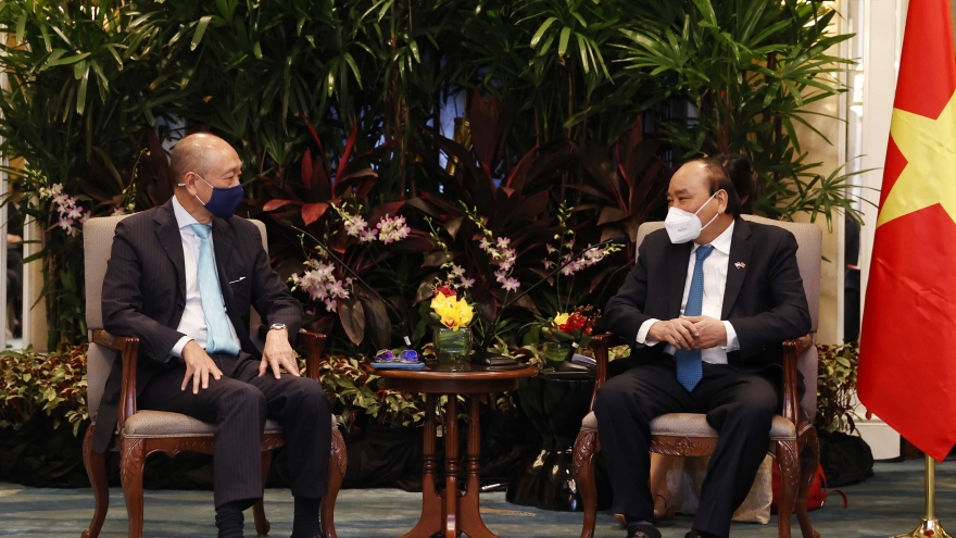 Chủ tịch nước tiếp các doanh nghiệp hàng đầu về tài chính, năng lượng Singapore