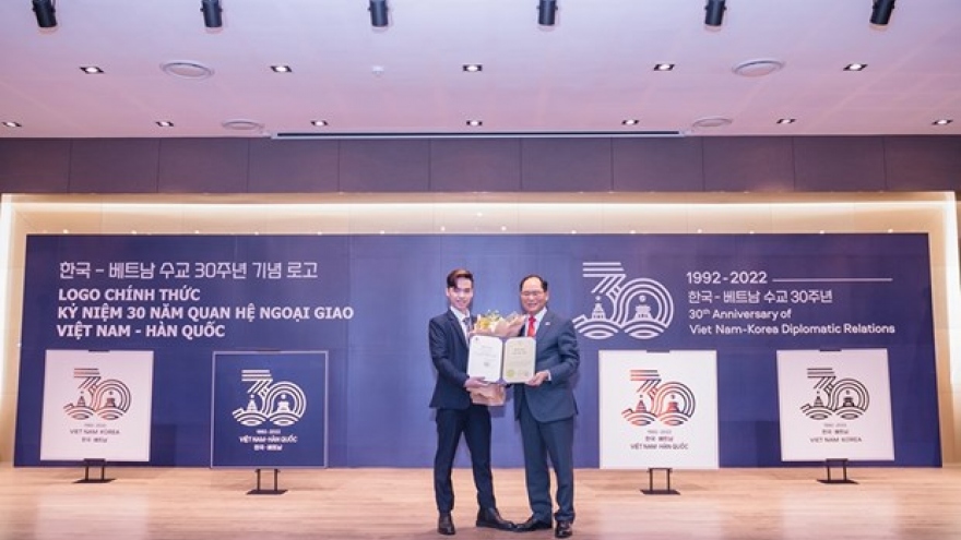 Winners of logo design contest marking 30 years of Vietnam-RoK ties announced