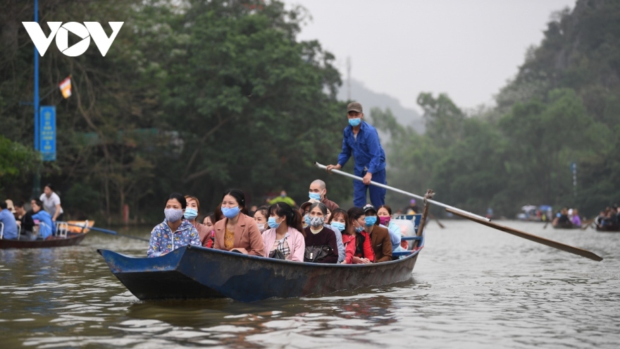 Hà Nội cho phép mở cửa đón khách trẩy hội chùa Hương