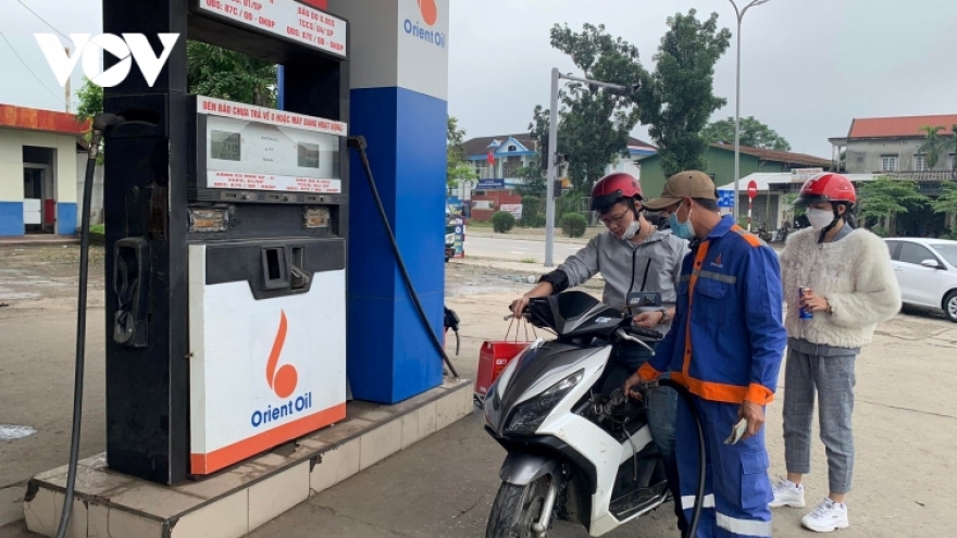 Giá xăng dầu hôm nay 29/3, bổ sung 8.000 tỷ đồng tạm ứng cho quỹ bình ổn