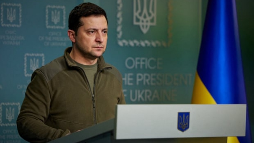 Tổng thống Ukraine cảnh báo "đêm nay rất khó khăn" khi Nga áp sát Kiev