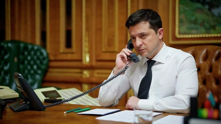 Tổng thống Zelensky: “Nếu bị tấn công, chúng tôi sẽ tự bảo vệ mình”