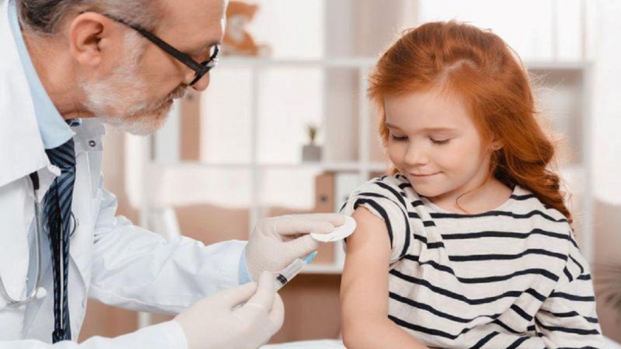 Vaccine COVID-19 có an toàn cho trẻ đã từng mắc hội chứng MIS-C không?