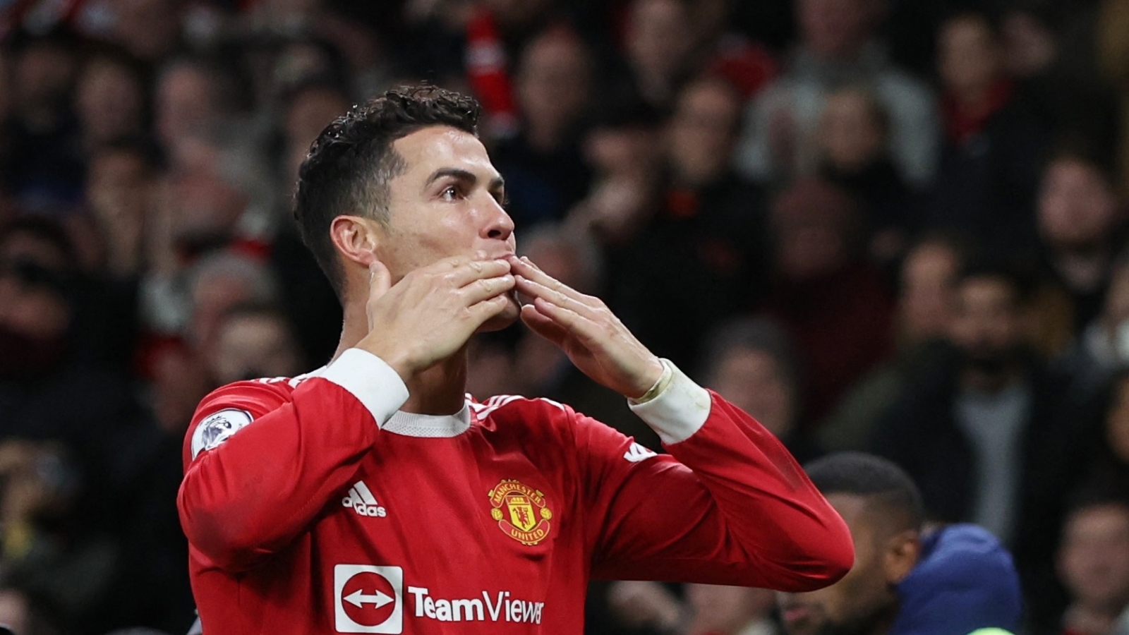 Cuộc đua “Chiếc giày Vàng” châu Âu: Ronaldo kém xa Lewandowski