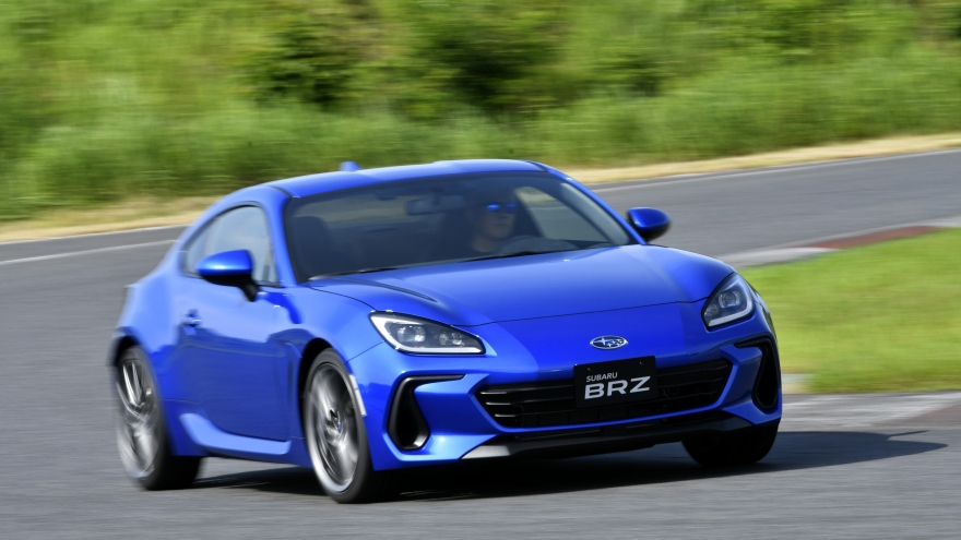 Ảnh chi tiết mẫu coupe thể thao Subaru BRZ 2022 giá gần 2 tỷ đồng