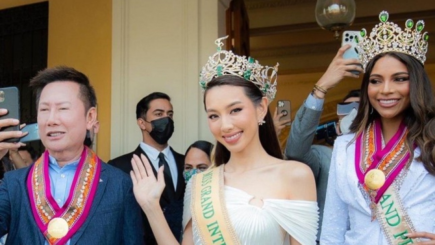 Chuyện showbiz: Hoa hậu Thùy Tiên được chào đón nồng nhiệt tại Peru