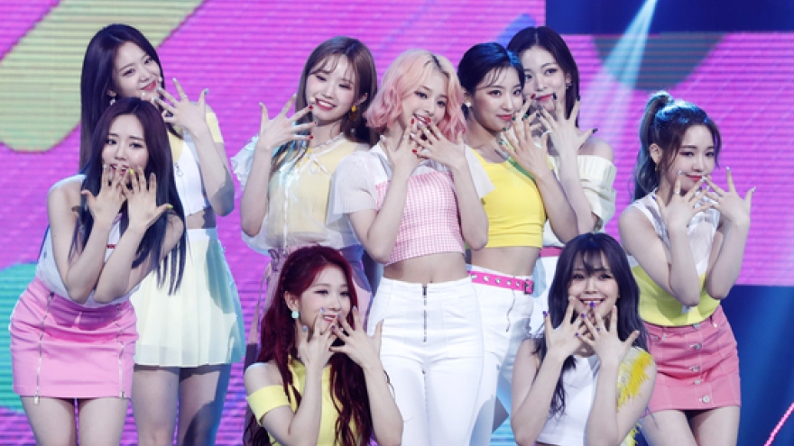 Nhóm Seventeen, Fromis_9 "sứt mẻ" lực lượng vì Covid-19