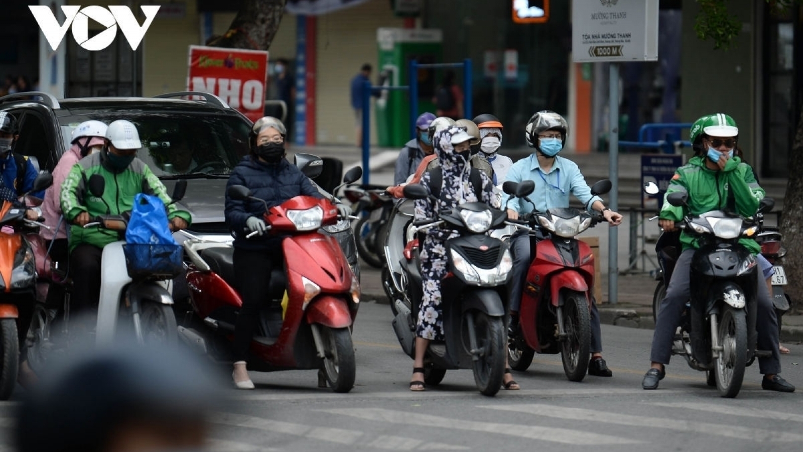 Thời tiết ngày 28/3: Hà Nội sáng và đêm trời rét, Nam Bộ có mưa rào và dông