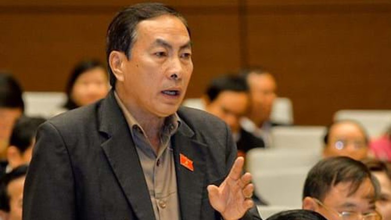 Đại biểu Quốc hội: “Có chuyện găm hàng xăng dầu từ đầu mối hay không?”