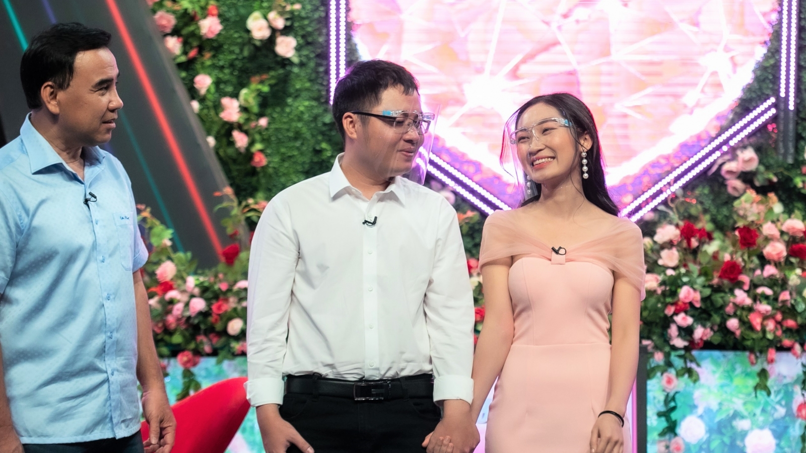 Cô gái 22 tuổi đi hẹn hò bị MC Quyền Linh “chất vấn”, MC Ngọc Lan lên tiếng bênh vực ngay