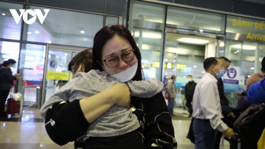 Two more repatriation flights for Vietnamese expatriates in Ukraine