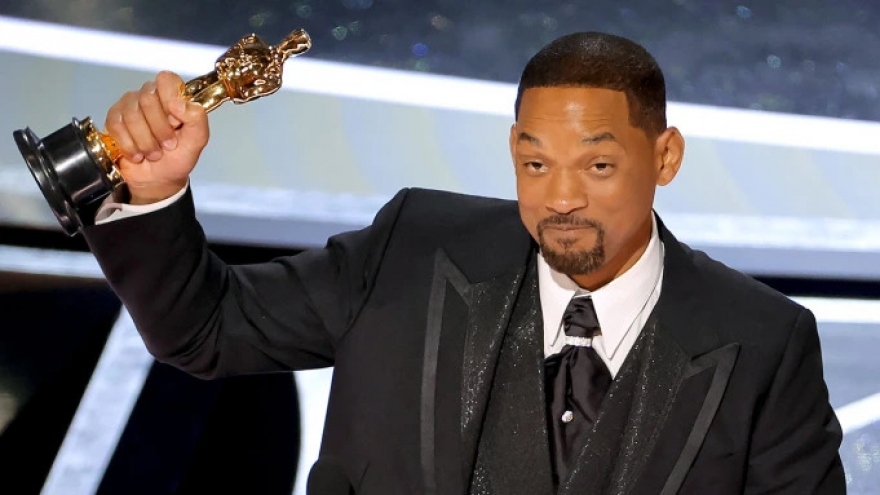 Thành viên Viện Hàn lâm yêu cầu Will Smith trả lại tượng vàng Oscar 