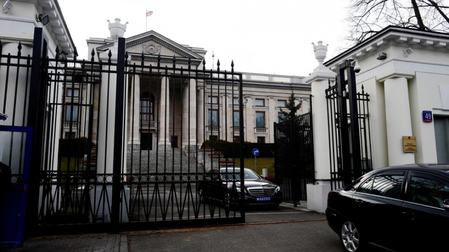 Ba Lan trục xuất 45 nhà ngoại giao Nga