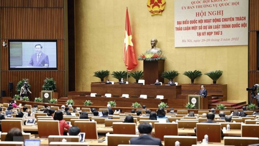 Full-time legislators convene meeting to talk draft laws