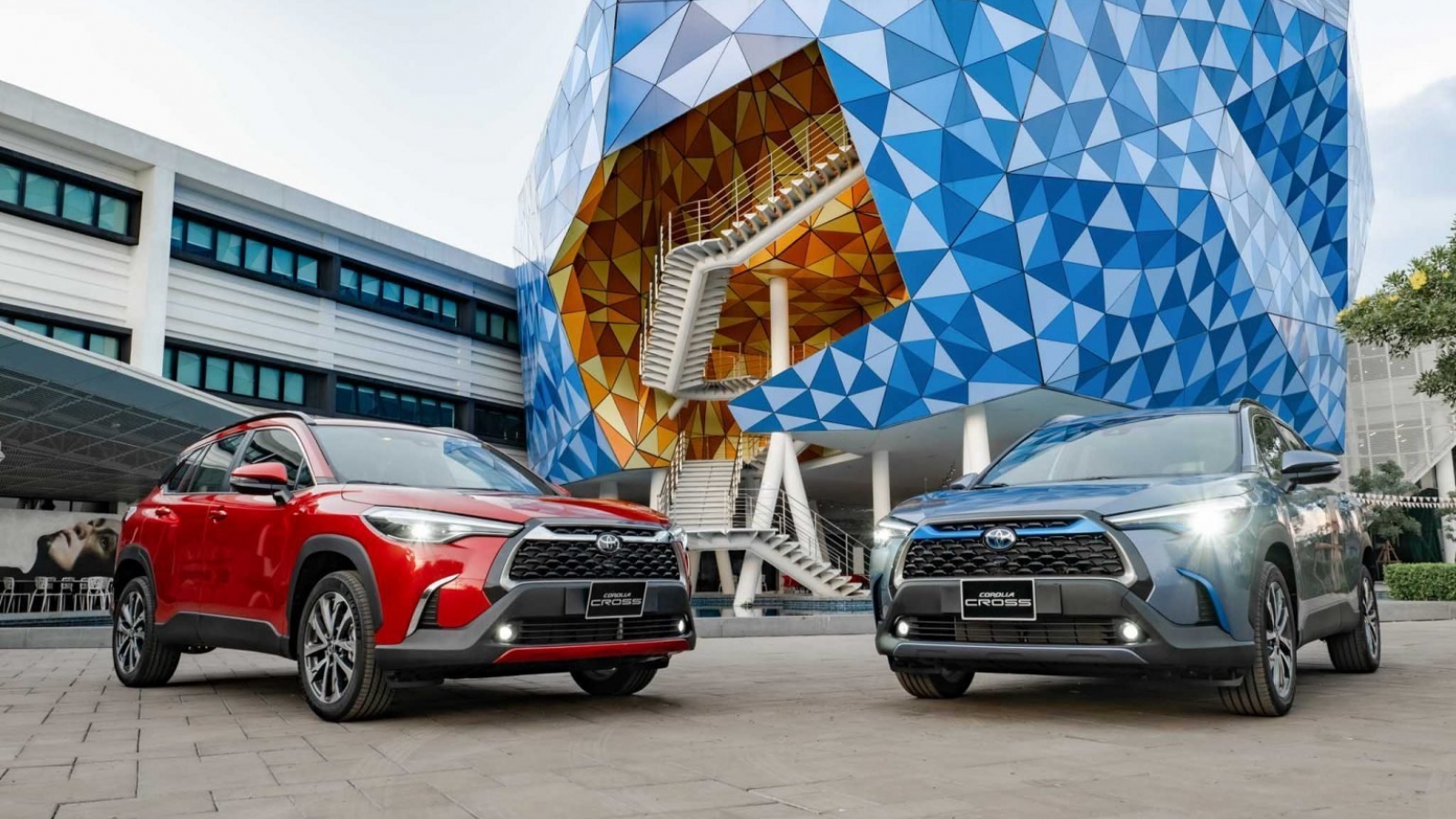 Top 10 mẫu xe bán chạy nhất tháng 2/2022: Toyota Corolla Cross vươn lên dẫn đầu