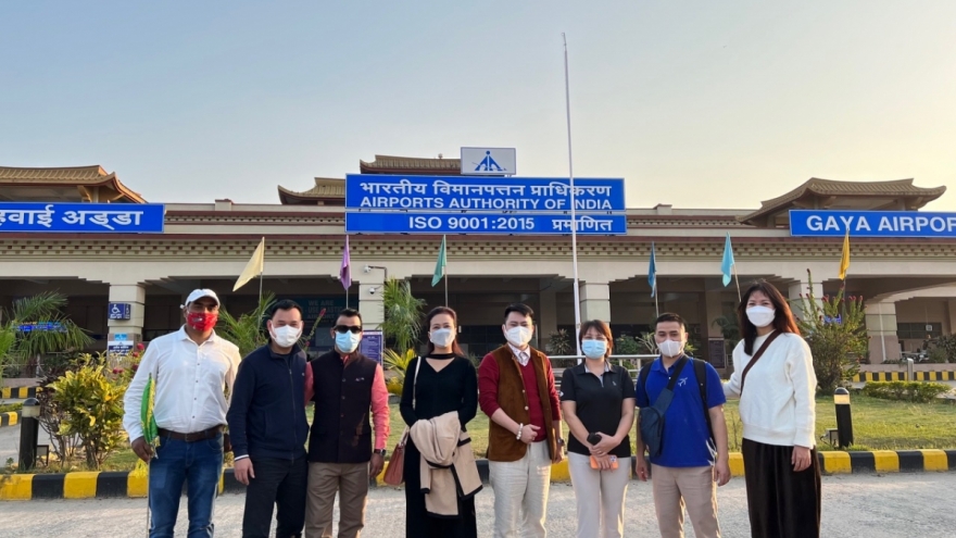 First charter flight brings Vietnamese tourists to Gaya