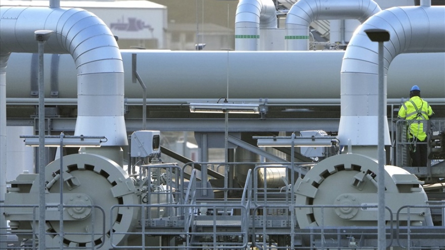 
        Tập đoàn năng lượng khổng lồ của Đức ngừng mua khí đốt tự nhiên của Nga
                              