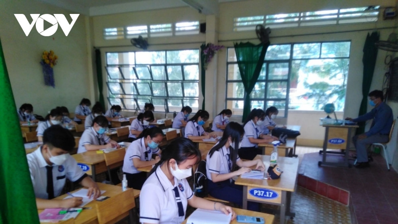 F0 đi làm: Quản lý  ra sao để "vẹn cả đôi đường"?
