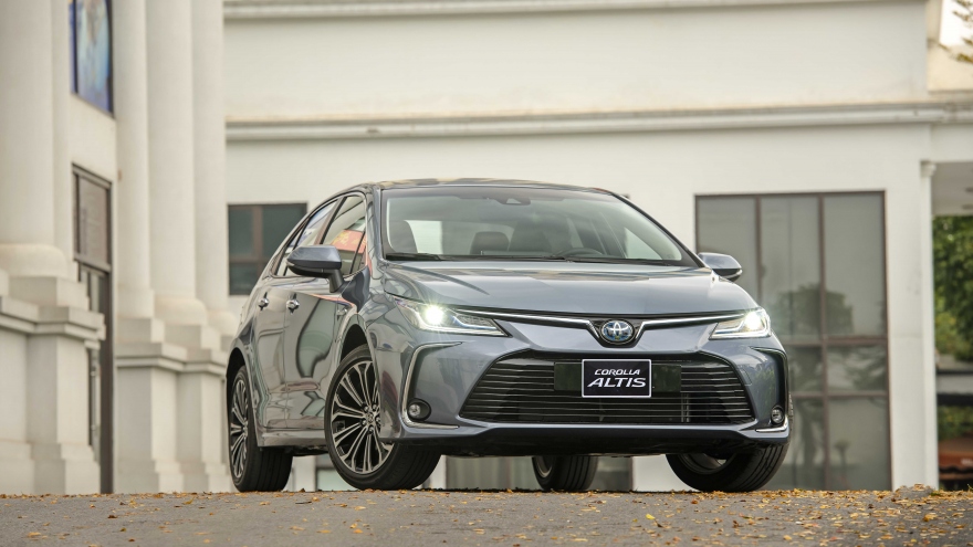 Toyota Corolla Altis 2022 chính thức ra mắt, thêm phiên bản Hybrid