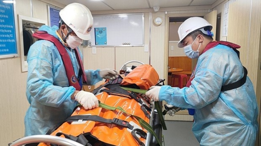 Sick Bangladeshi sailor saved in Khanh Hoa