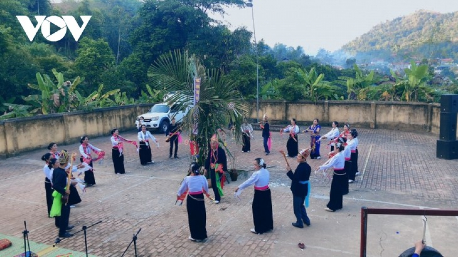 Kin pang ceremony of the Khang