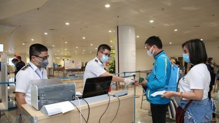 Spokesperson informs press on policy on visa, vaccine passport