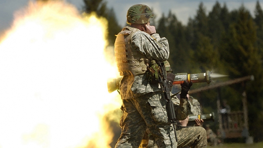 Xem binh sỹ Mỹ diễn tập với súng chống tăng vác vai AT4