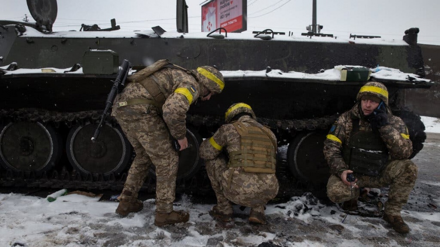 Phương Tây đang vận chuyển vũ khí vào Ukraine như thế nào?