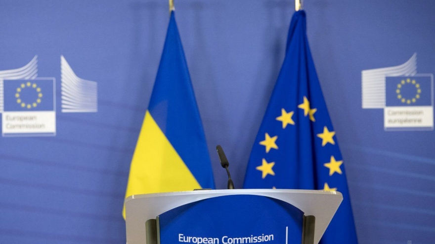 EU bắt đầu thảo luận về tư cách thành viên của Ukraine