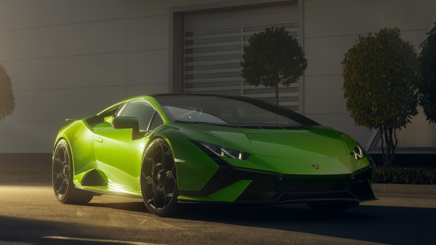 Lamborghini chính thức ra mắt phiên bản hiệu năng cao Huracan Technica