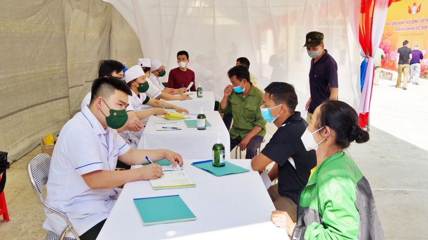 Hơn 5.000 người dân biên giới Cao Bằng được khám, chữa bệnh miễn phí