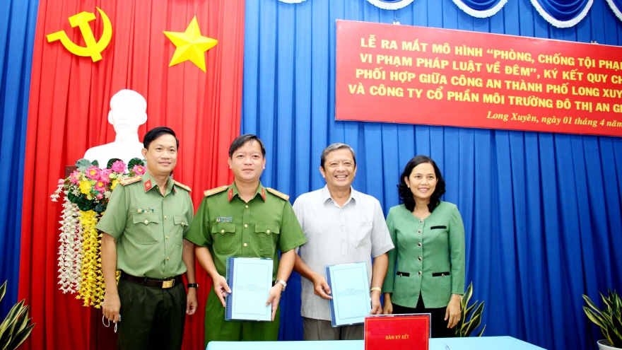 “Phòng, chống tội phạm, vi phạm pháp luật về đêm”