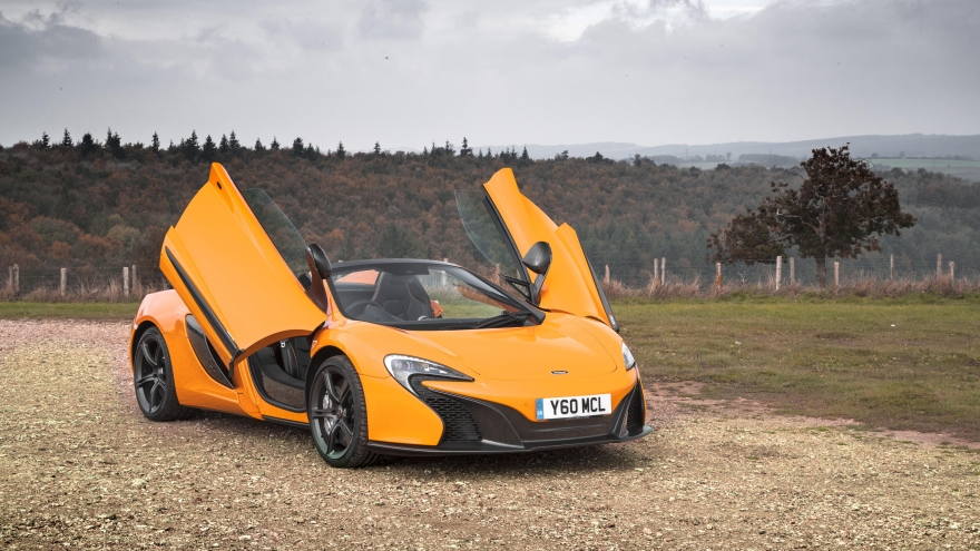 Khám phá dòng xe hiệu suất cao Supercars Series của McLaren