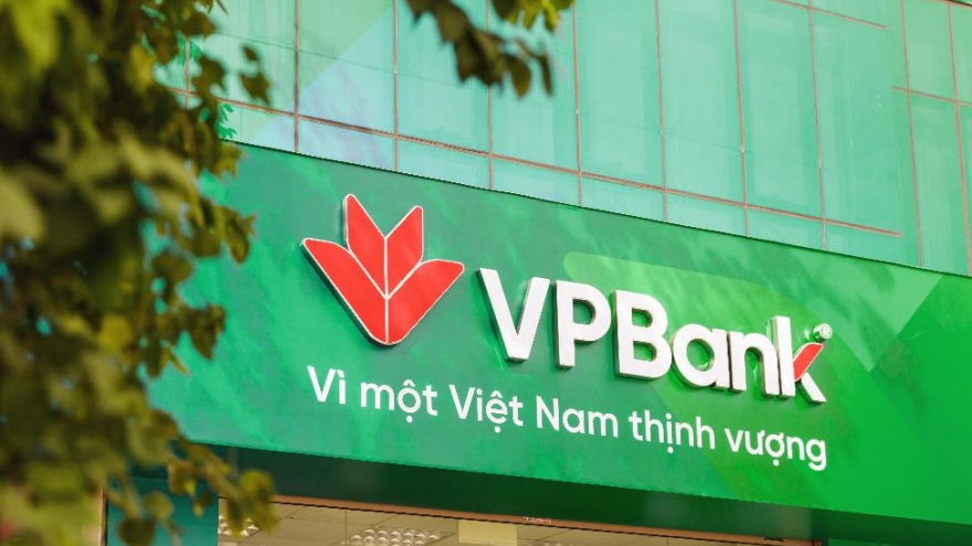 Các chi nhánh VPBank đồng loạt “thay áo mới”