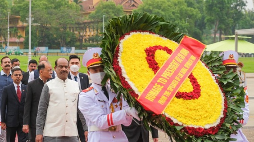 Indian Lower House Speaker pays tribute to late President Ho Chi Minh