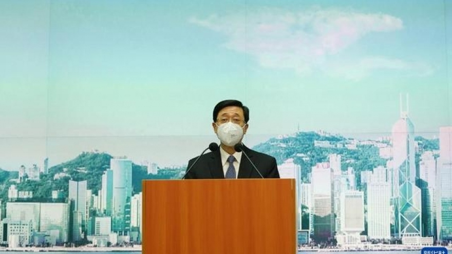 Chính phủ Trung Quốc chấp thuận đơn từ chức của người sẽ tranh cử Trưởng đặc khu Hong Kong